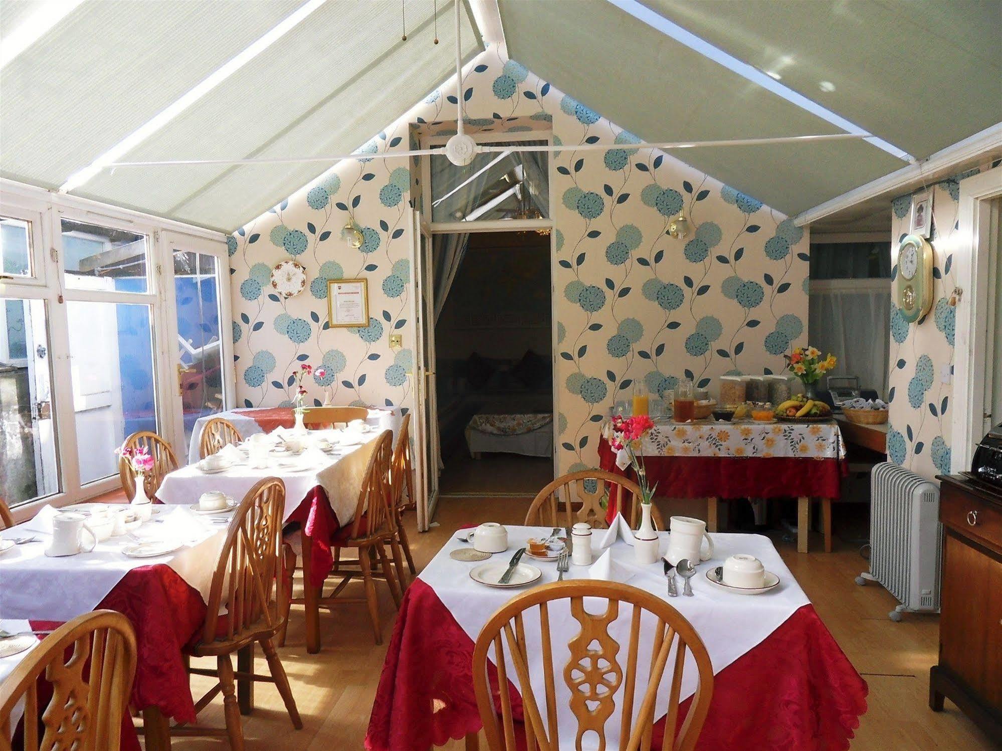 Cherry Blossom Guest House Whitby Eksteriør bilde