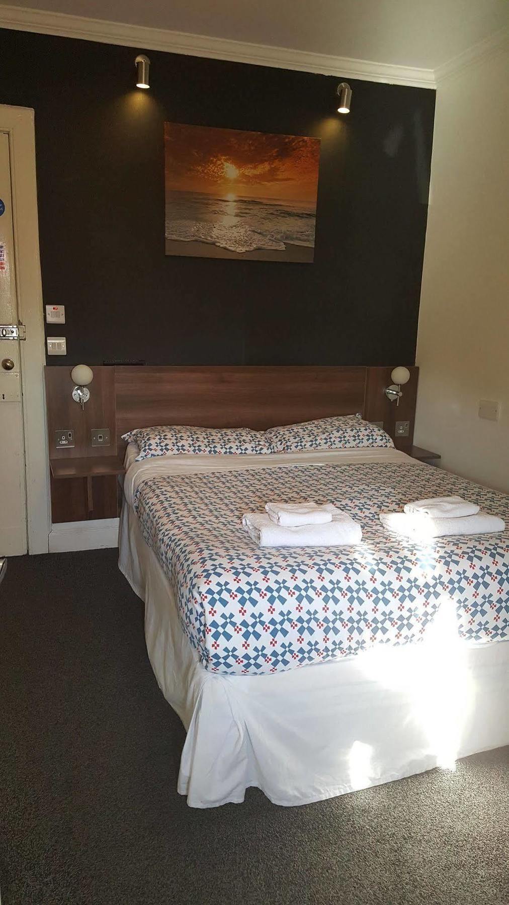 Cherry Blossom Guest House Whitby Eksteriør bilde